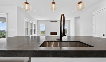 881 N MANCHESTER St, Arlington, VA 22205