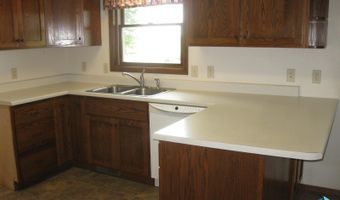 525 Valley View Ave, Baltic, SD 57003