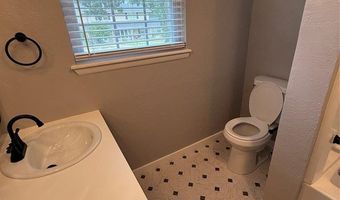 3105 N McMillan Ave, Bethany, OK 73008