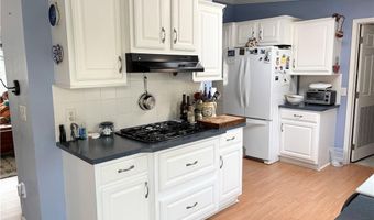 290 Cooper Ln, East Greenwich, RI 02818
