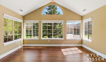 892 Bridge Crest Dr SE, Ada, MI 49301