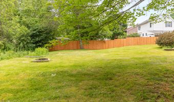 95 Yankee Ave, Bangor, ME 04401