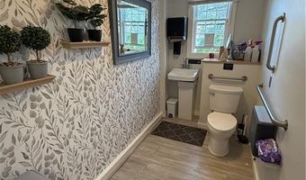 909 BOSTON NECK Hl, Narragansett, RI 02882