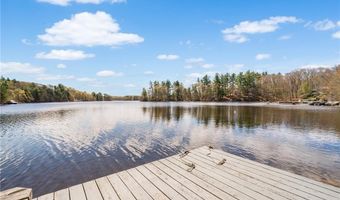 316 Court House Ln, Burrillville, RI 02859