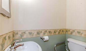 15 Kent Pl, Cranston, RI 02905