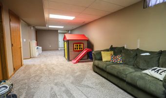 1524 N Harrison St, Aberdeen, SD 57401