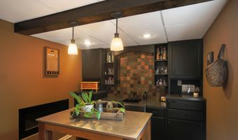 1008 Jade Ct, Aberdeen, SD 57401