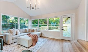 1201 NW 10th St, Bentonville, AR 72712