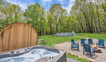 3305 Mountain Terrace Dr, Blakeslee, PA 18610