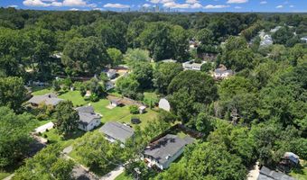 3335 Dunaire Dr, Charlotte, NC 28205
