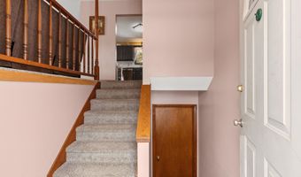 72 Louise St, Auburn, ME 04210