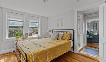 40 Webster St B, Newport, RI 02840