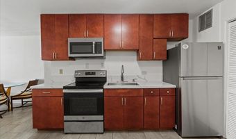 111 KAHULUI BEACH Rd D221, Kahului, HI 96732