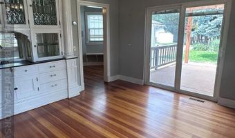 1207 8th St, Aurora, NE 68818