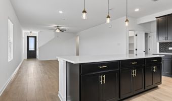 147 Peeps Ct, Adkins, TX 78101