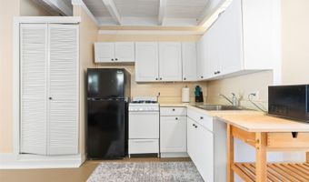 298 Moomuku Pl, Honolulu, HI 96821