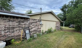 412 7th St, Barling, AR 72923