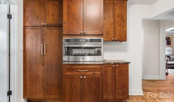 664 Lakeshore Dr, Asheville, NC 28804