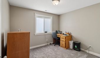 2812 NW 43rd St, Ankeny, IA 50023