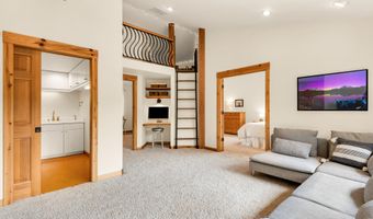 16396 Skyline Dr, Bend, OR 97703