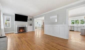 17 Norman Ave, Amityville, NY 11701