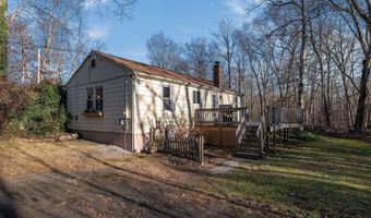 14 Chittenden Hill Rd, Clinton, CT 06413