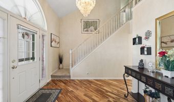 190 Lake Dr S, Algonquin, IL 60102
