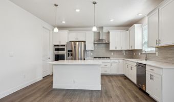 1860 Chaffee Crest Dr, Berthoud, CO 80513