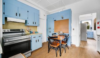 38 Prospect Pl, Bristol, CT 06010