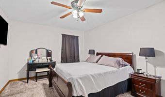121 Maltbie Dr, Amsterdam, NY 12010