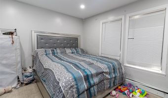 867 Minot Ave, Auburn, ME 04210