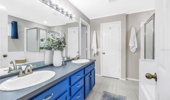 303 LAKEWAY Ln, Apollo Beach, FL 33572