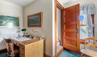 25 University Ter, Burlington, VT 05401