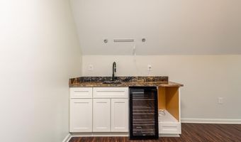 8046 JILLS CREEK Dr, Bartlett, TN 38133