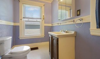 164 7th St, Bangor, ME 04401