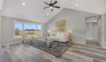 5165 Greyson Heights Dr, Auburn, IN 46706