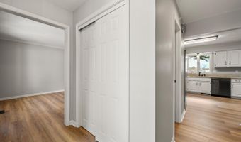 17 Pine Grove Dr, Batesville, IN 47006