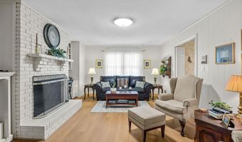 107 Forestdale Dr, Boiling Springs, SC 29316