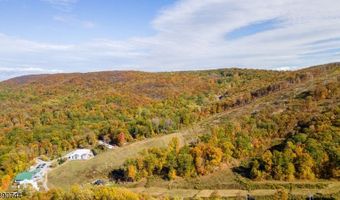 13 Village Way E7, Alloway, NJ 07462