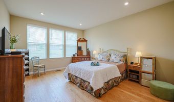 580 N Highlander Way, Addison, IL 60101