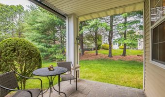 19 Fountain View Dr, Barnegat, NJ 08005