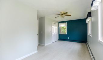 12 Twin Leaf Trl, Narragansett, RI 02874