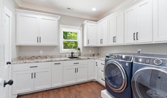 116 Bowery Ln, Albertville, AL 35950