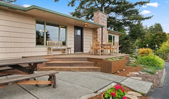 905 BARBRA Ln, Brookings, OR 97415