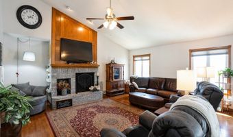 800 Scenic View Blvd, Altoona, IA 50009