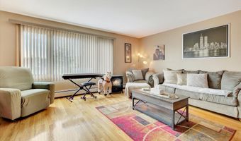25 Linden St, Bayonne, NJ 07002