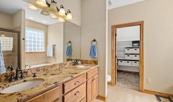 7510 HAWTHORNE Dr, Cheyenne, WY 82009