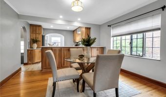 96 Amherstdale Rd, Amherst, NY 14226