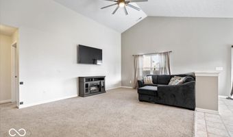 892 Coralberry Ln, Greenwood, IN 46143