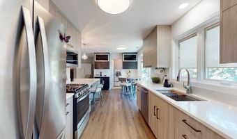 1671 N Belmont Ct, Arlington Heights, IL 60004